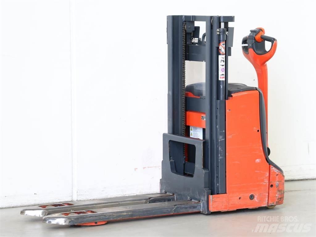 Linde D06/1160-00 Gaffelstabler med gående fører