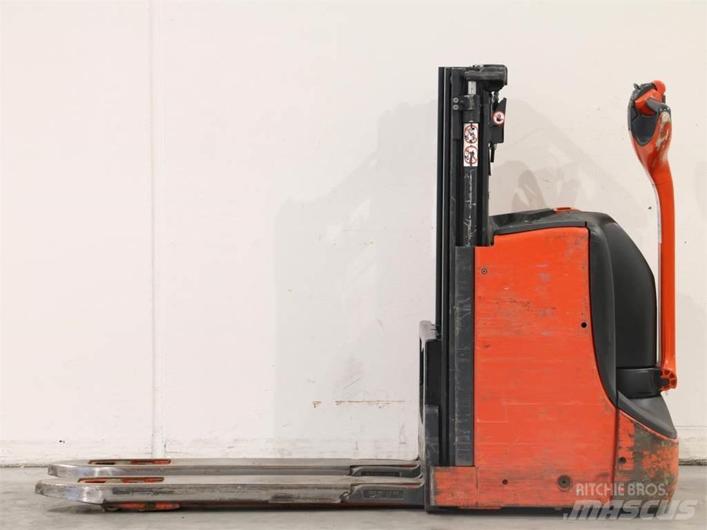 Linde D08/1160 Gaffelstabler med gående fører