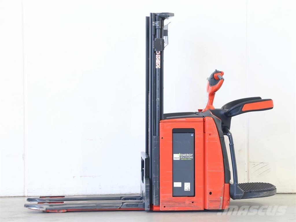 Linde D12AP/1173-01 Gaffelstabler med gående fører