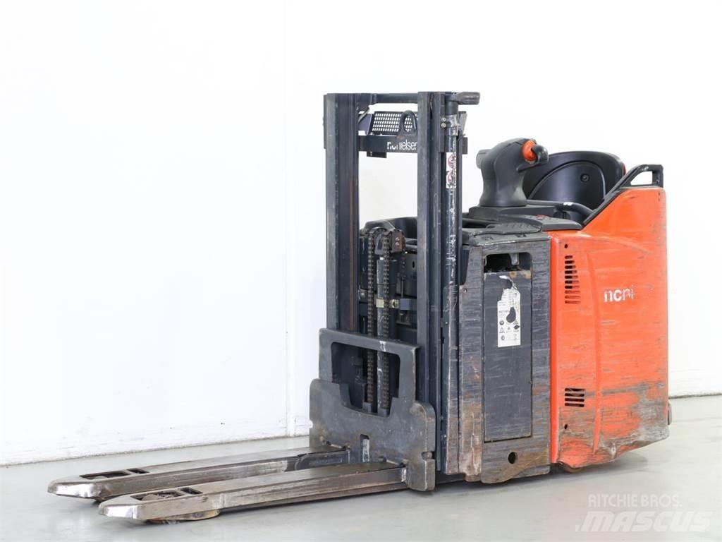 Linde D12HPSP/133 Gaffelstabler med gående fører