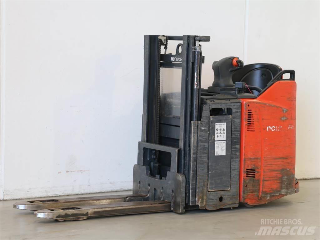 Linde D12HPSP/133 Gaffelstabler med gående fører