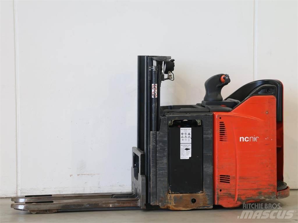 Linde D12HPSP/133-00 Gaffelstabler med gående fører