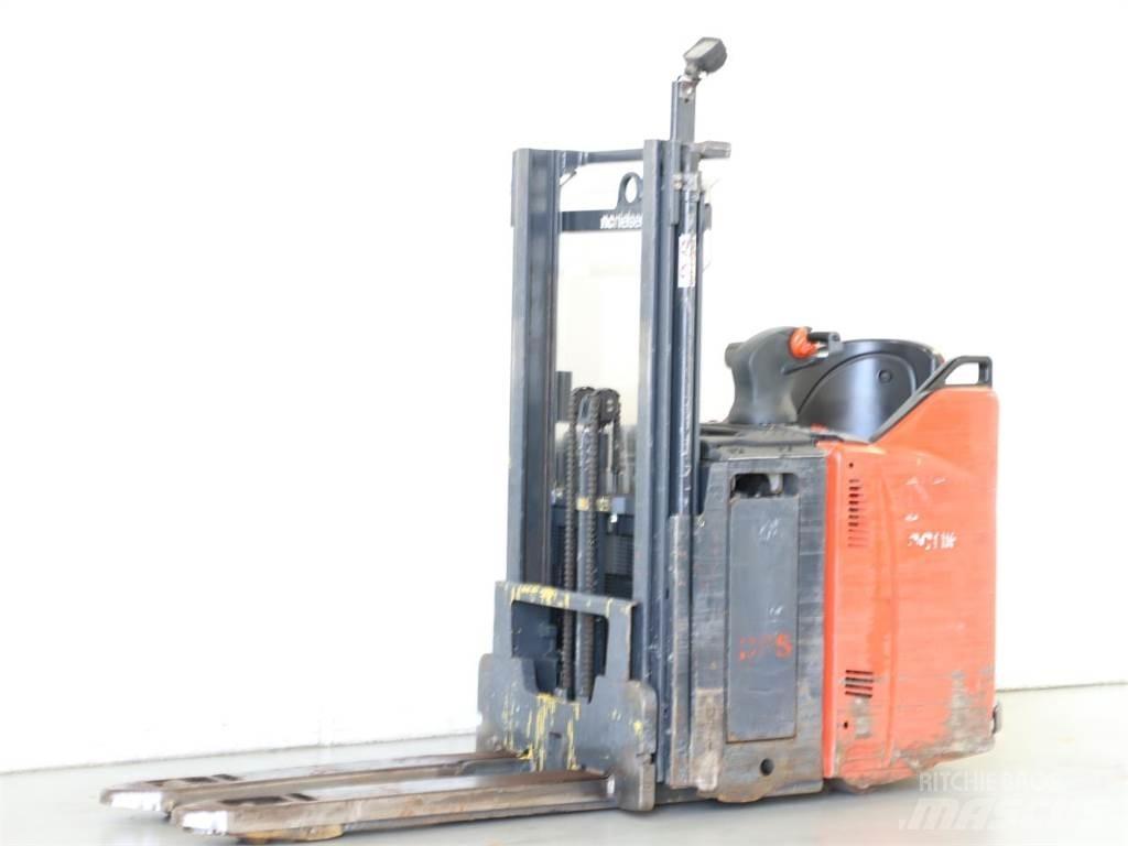 Linde D12SP/133 Gaffelstabler med gående fører