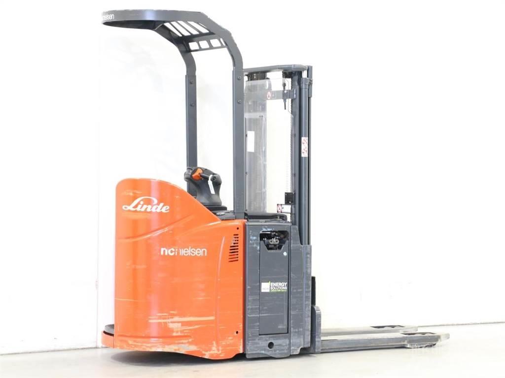 Linde D12SP/133 Gaffelstabler med gående fører