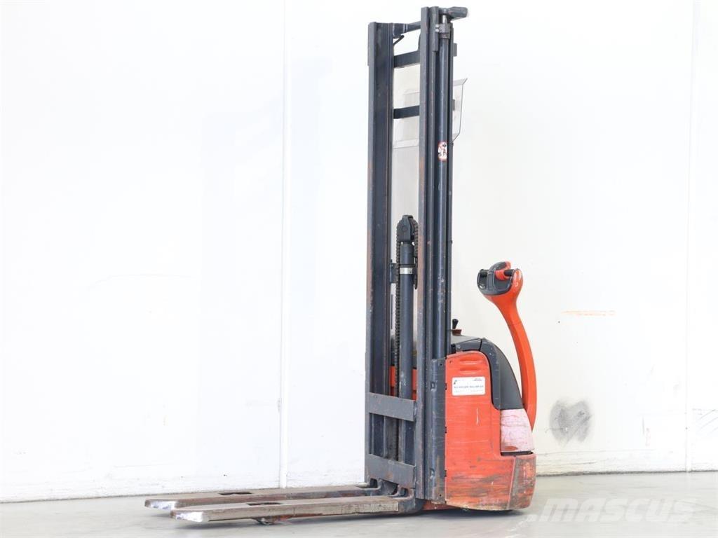 Linde L10/379 Gaffelstabler med gående fører
