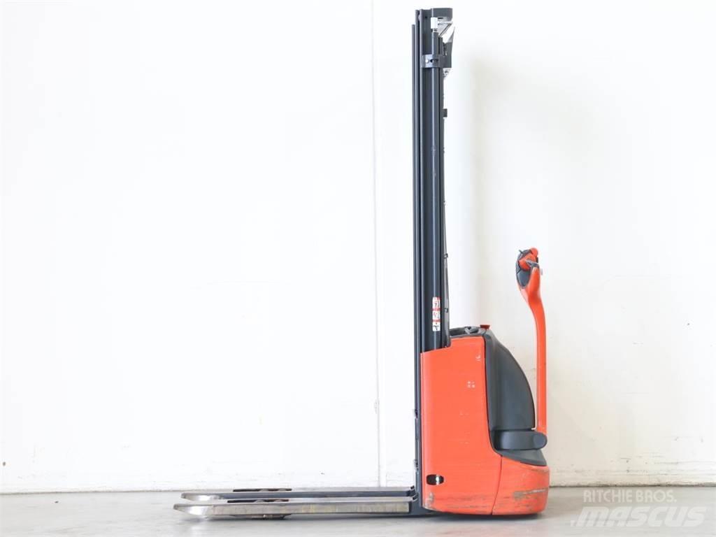 Linde L12/1172-01 Gaffelstabler med gående fører