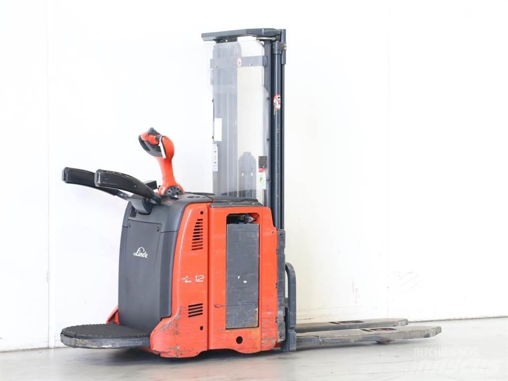 Linde L12AP/133 Gaffelstabler med gående fører