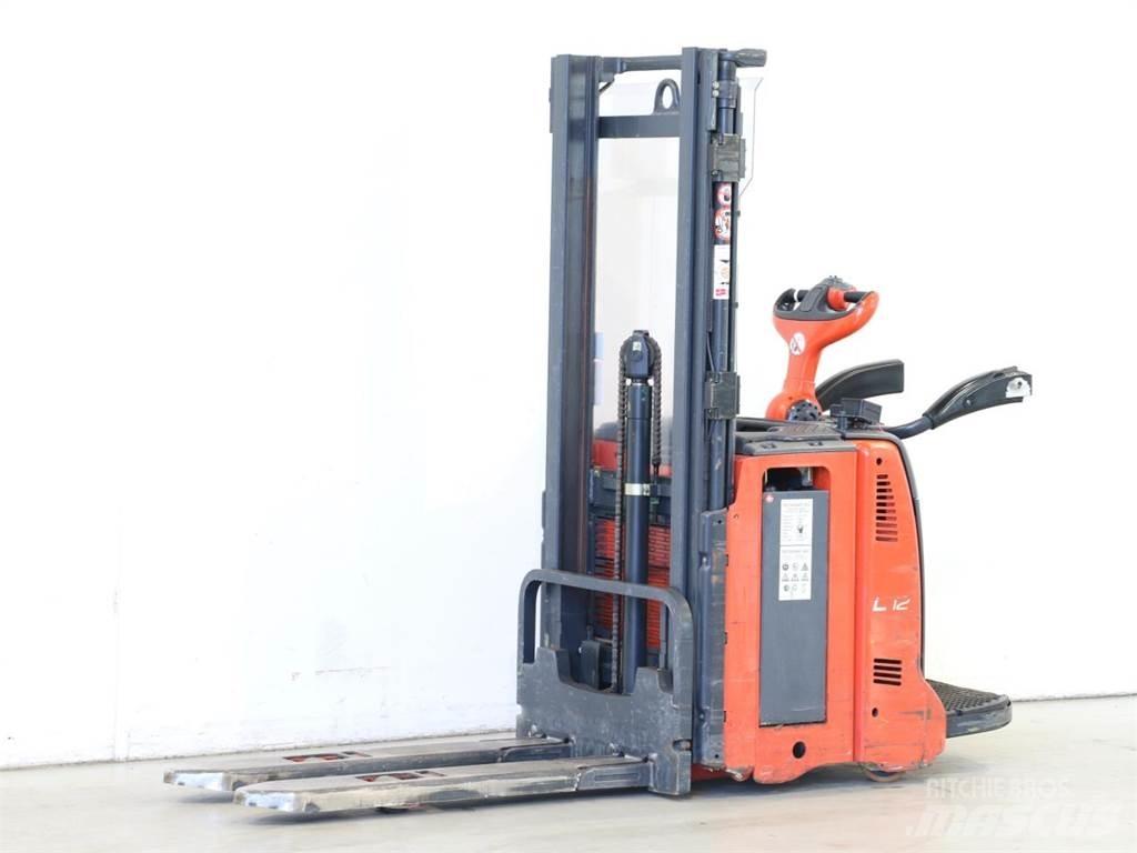 Linde L12AP/133 Gaffelstabler med gående fører