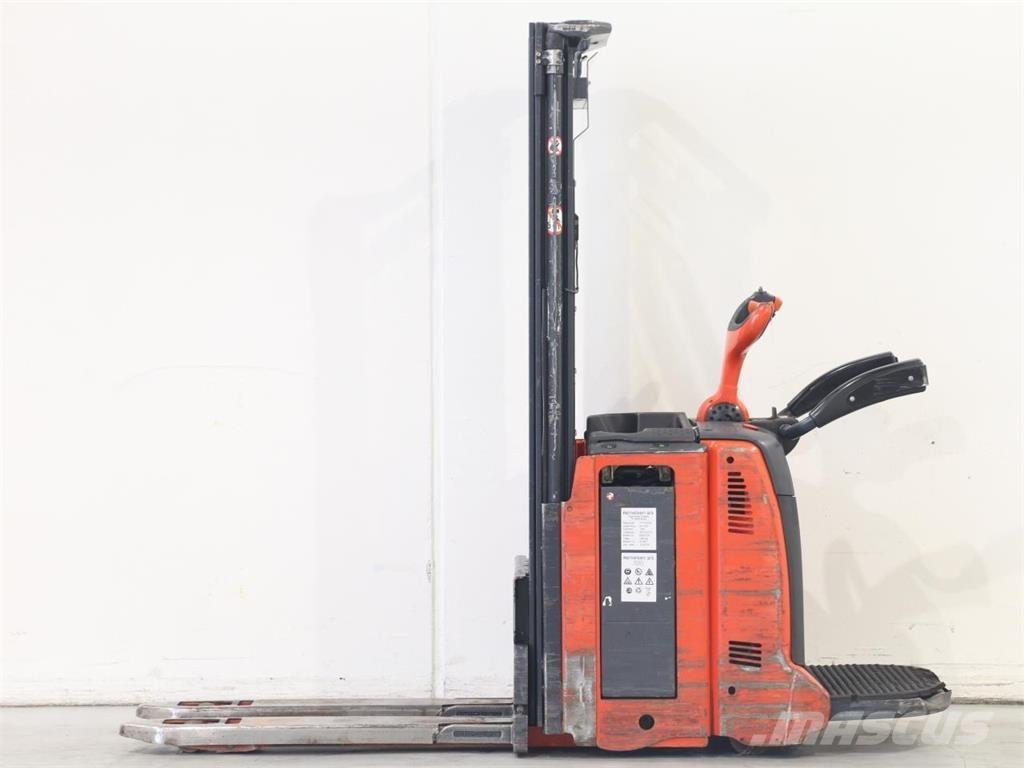 Linde L12LAP/133 Gaffelstabler med gående fører