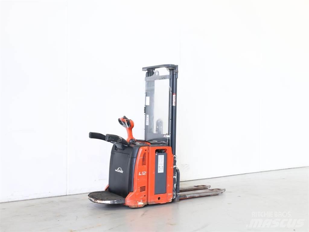 Linde L12LAP/133 Gaffelstabler med gående fører