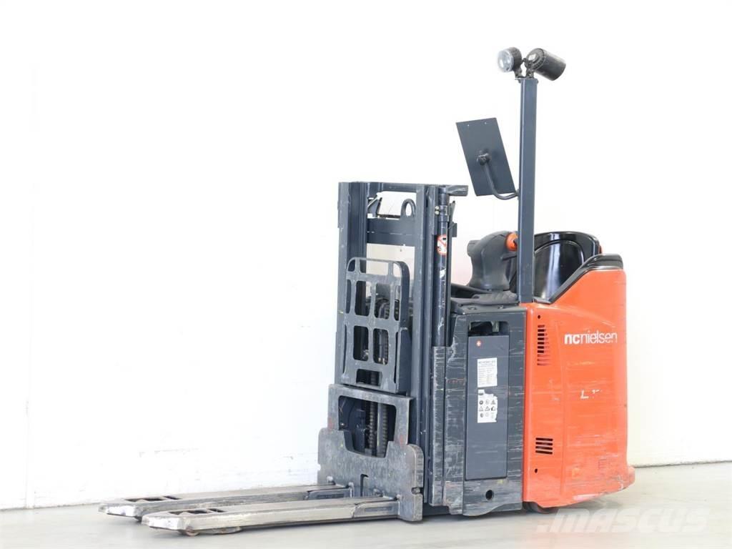Linde L12LSP/133 Gaffelstabler med gående fører