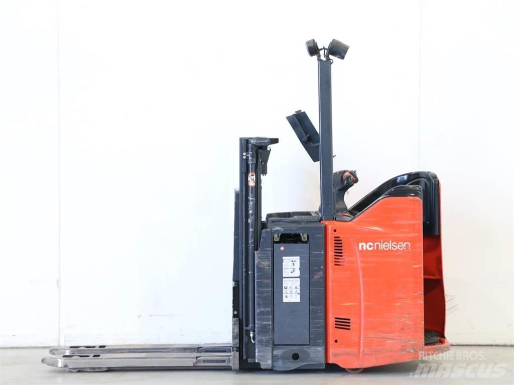 Linde L12LSP/133 Gaffelstabler med gående fører