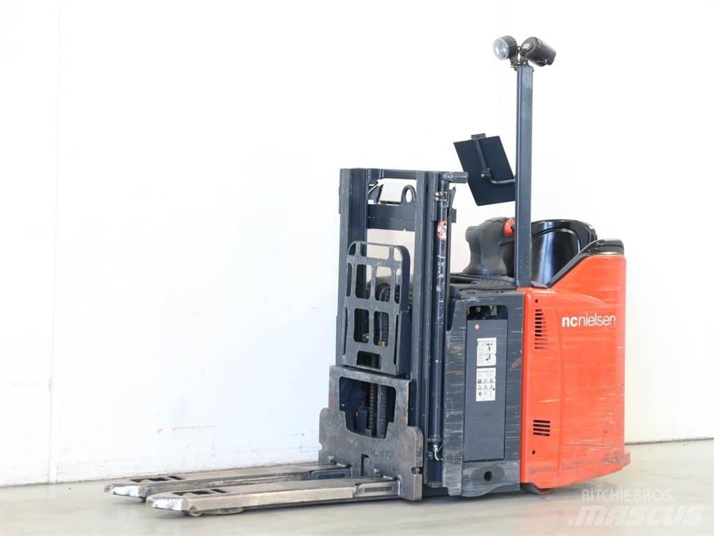 Linde L12LSP/133 Gaffelstabler med gående fører