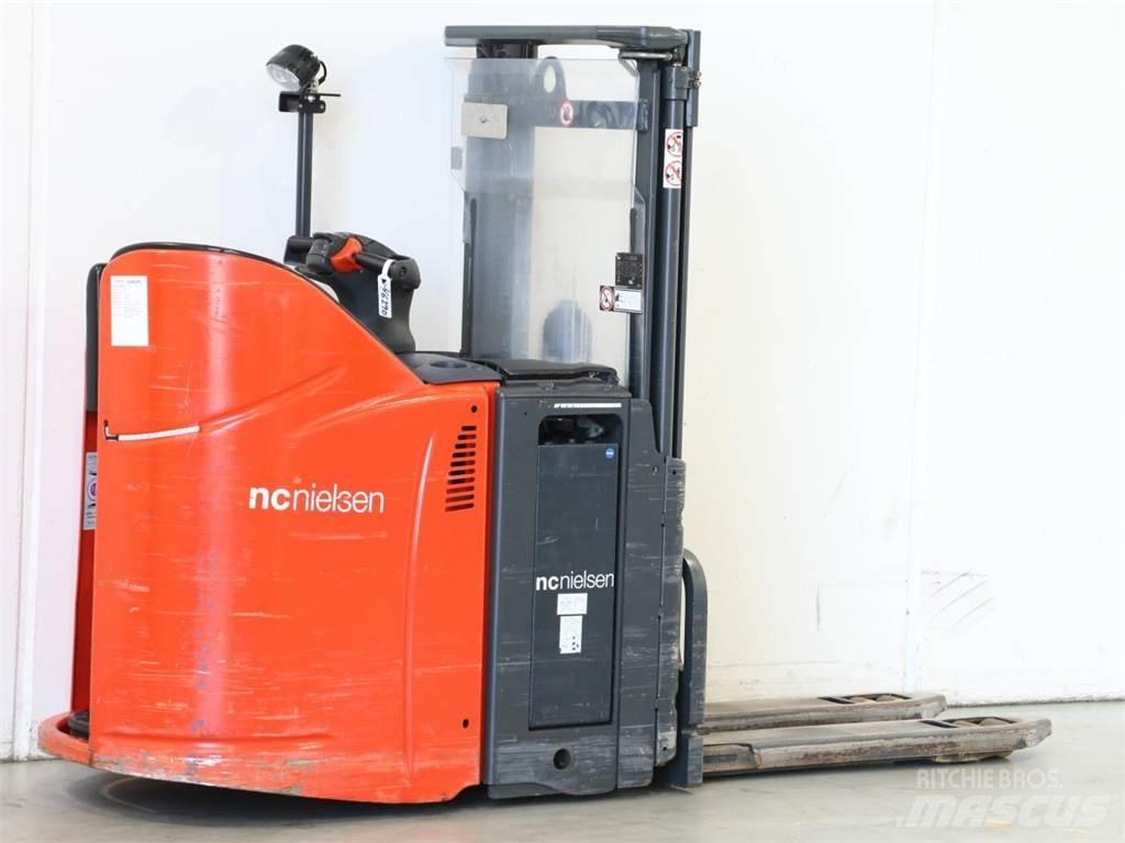 Linde L12LSP/133 Gaffelstabler med gående fører