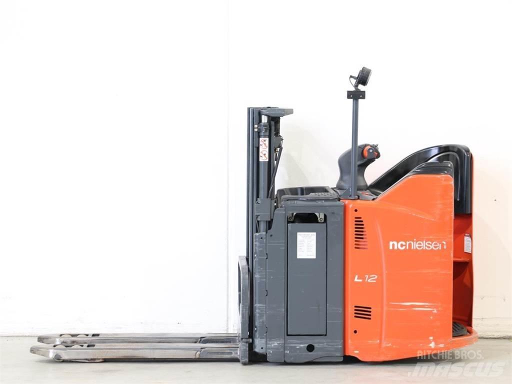 Linde L12LSP/133 Gaffelstabler med gående fører