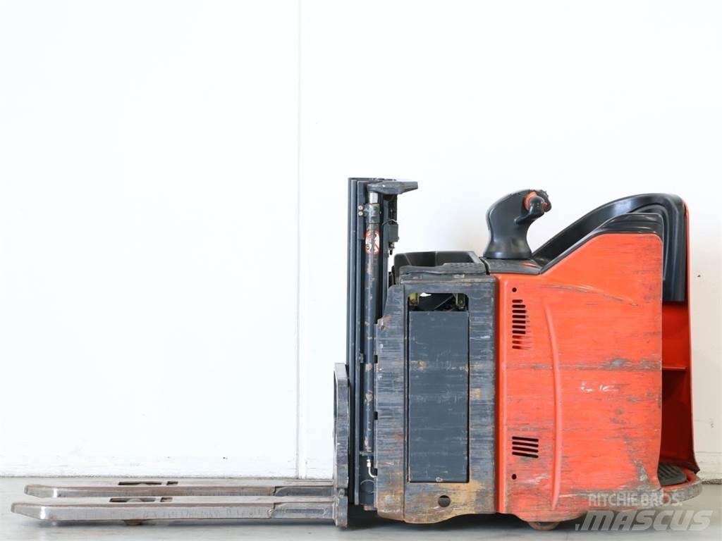 Linde L12SP/133 Gaffelstabler med gående fører