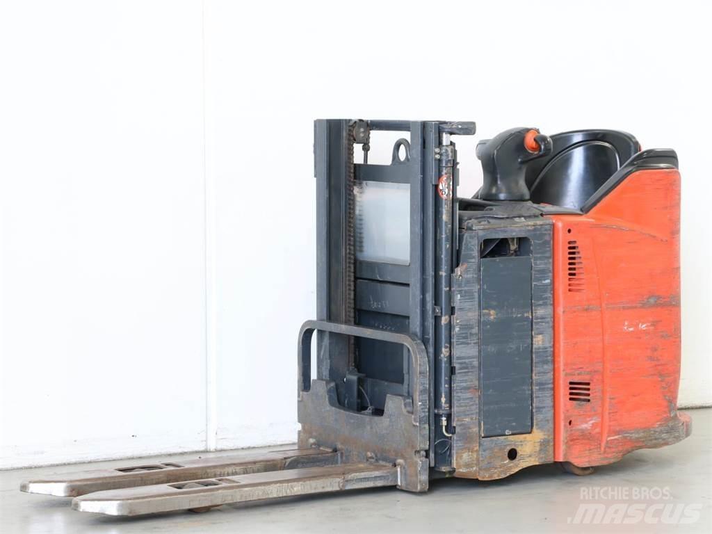 Linde L12SP/133 Gaffelstabler med gående fører
