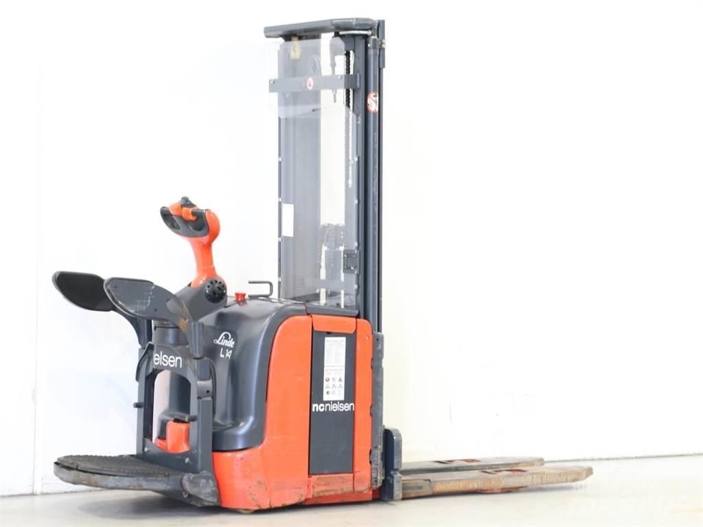 Linde L14API/372 Gaffelstabler med gående fører