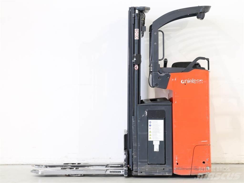 Linde L14R/1174-00 Gaffelstabler med gående fører