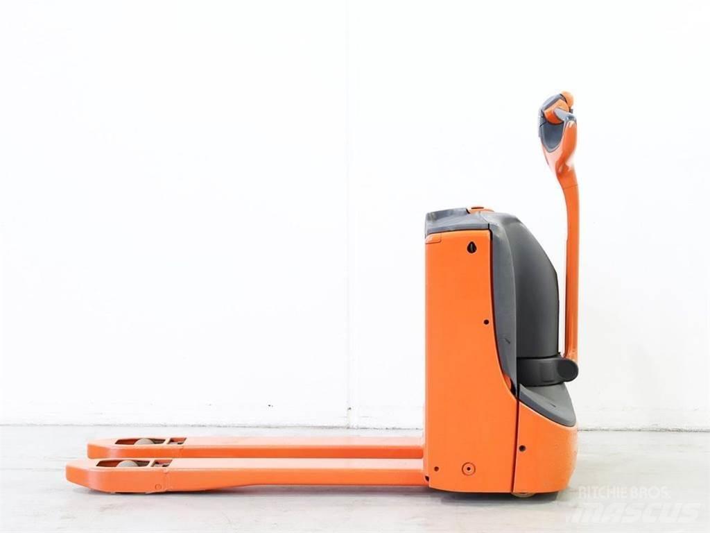 Linde T16/1152 Gaffelstabler med gående fører