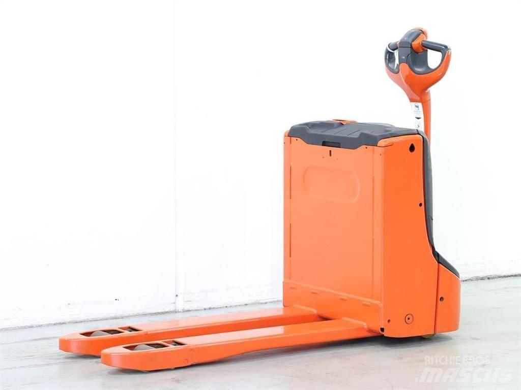 Linde T16/1152 Gaffelstabler med gående fører