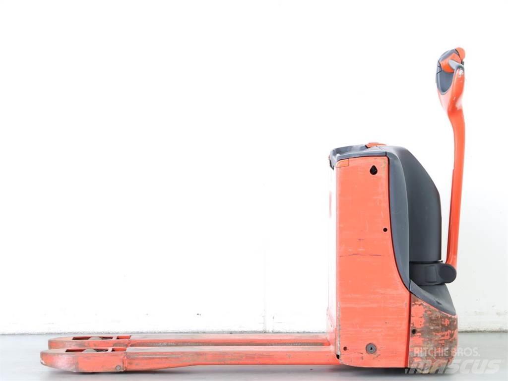 Linde T16/1152 Gaffelstabler med gående fører
