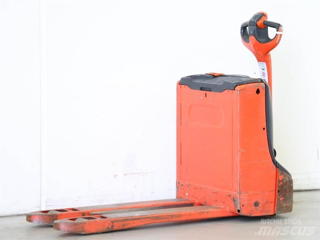 Linde T16/1152 Gaffelstabler med gående fører