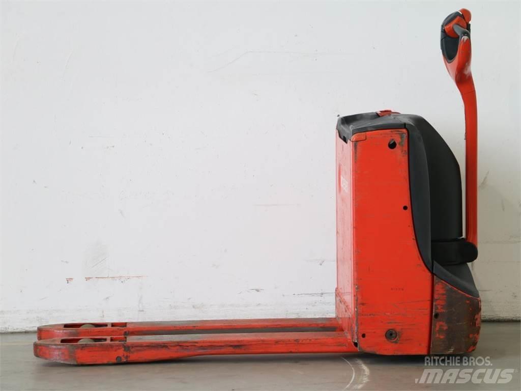 Linde T16/1152 Gaffelstabler med gående fører