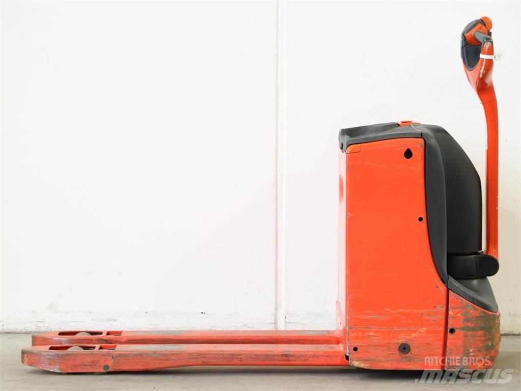 Linde T16/1152 Gaffelstabler med gående fører