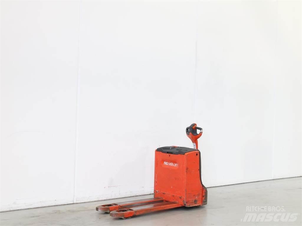 Linde T16/1152 Gaffelstabler med gående fører