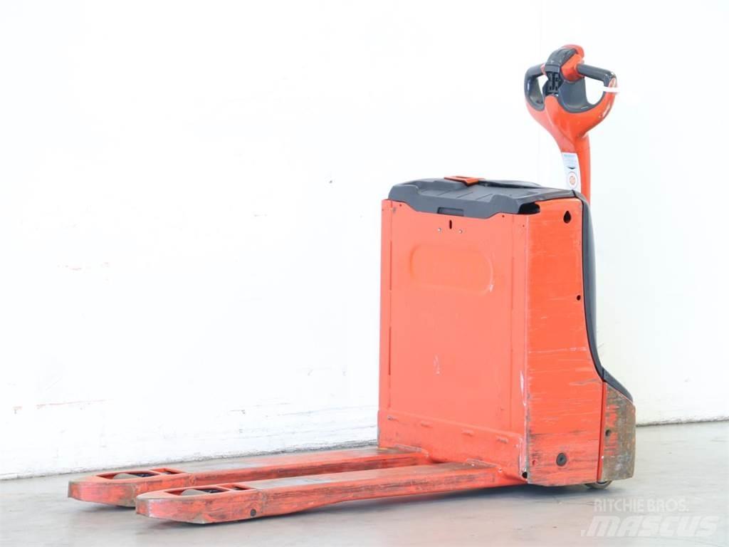 Linde T16/1152 Gaffelstabler med gående fører