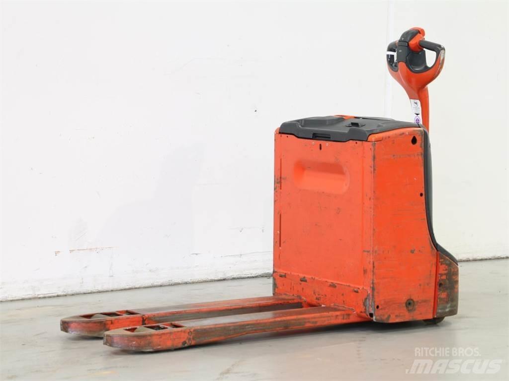 Linde T16/1152 Gaffelstabler med gående fører
