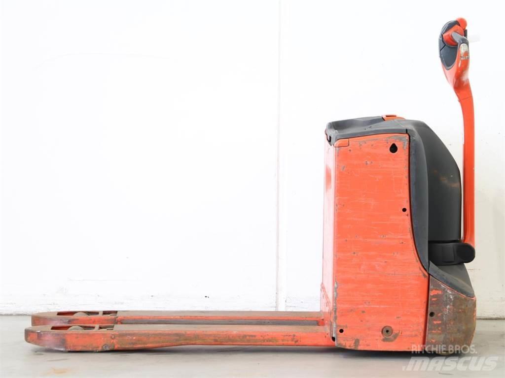 Linde T16/1152 Gaffelstabler med gående fører