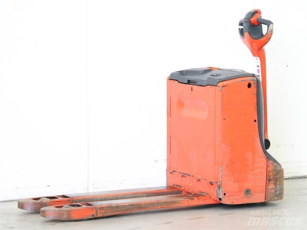 Linde T16/1152 Gaffelstabler med gående fører