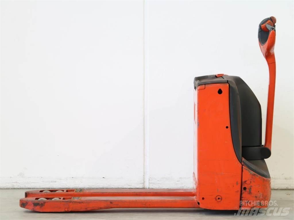 Linde T16/1152 Gaffelstabler med gående fører