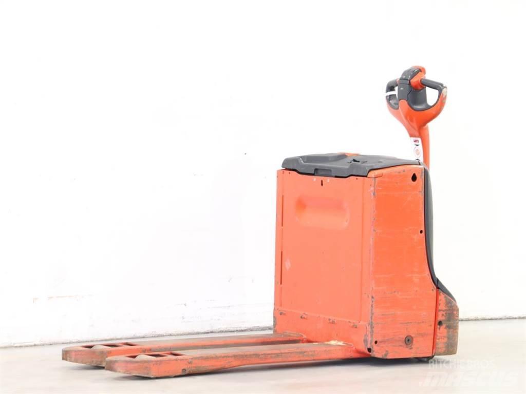 Linde T16/1152 Gaffelstabler med gående fører