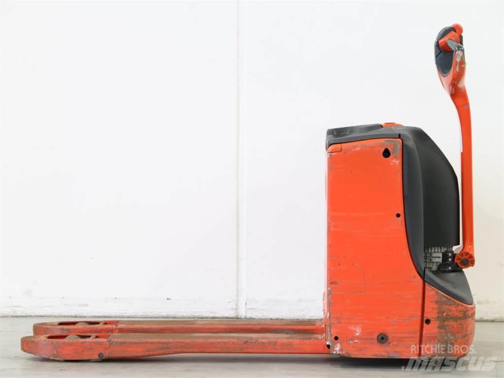 Linde T16/1152 Gaffelstabler med gående fører