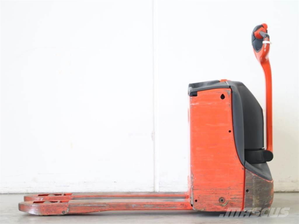 Linde T16/1152 Gaffelstabler med gående fører