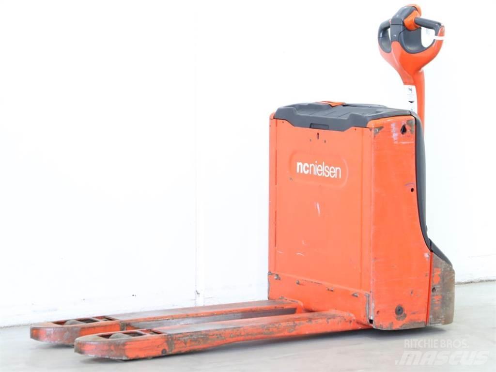 Linde T16/1152 Gaffelstabler med gående fører