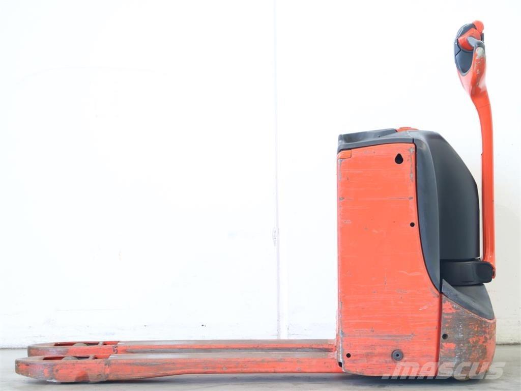 Linde T16/1152 Gaffelstabler med gående fører