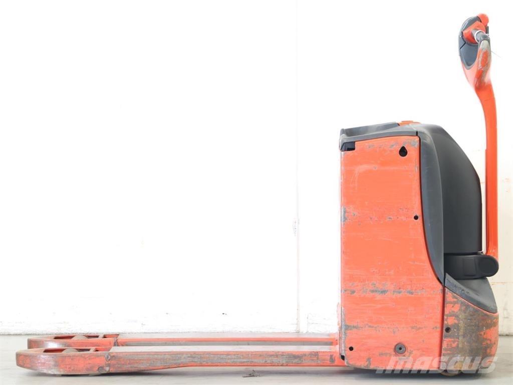 Linde T16/1152 Gaffelstabler med gående fører