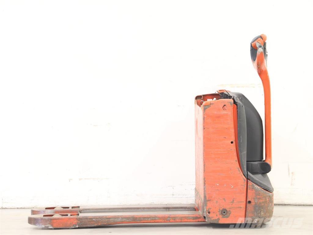 Linde T16/1152 Gaffelstabler med gående fører