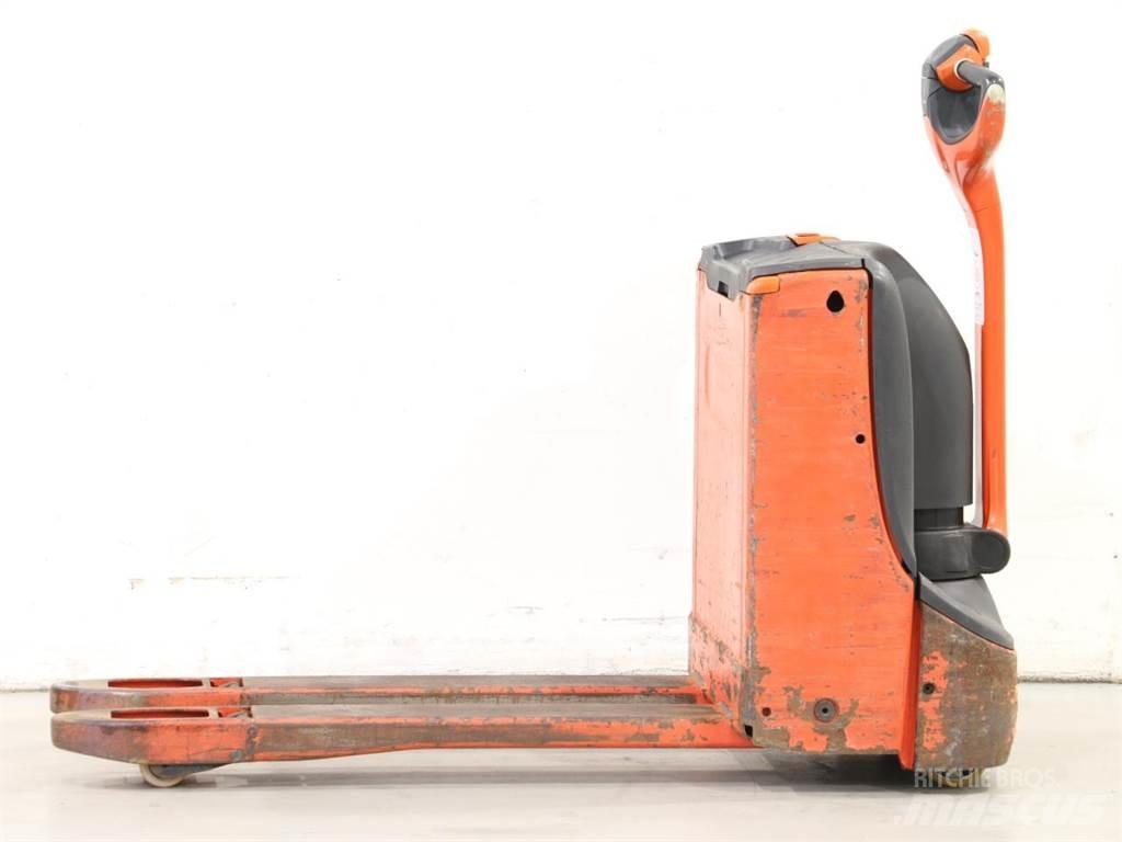 Linde T16/1152 Gaffelstabler med gående fører