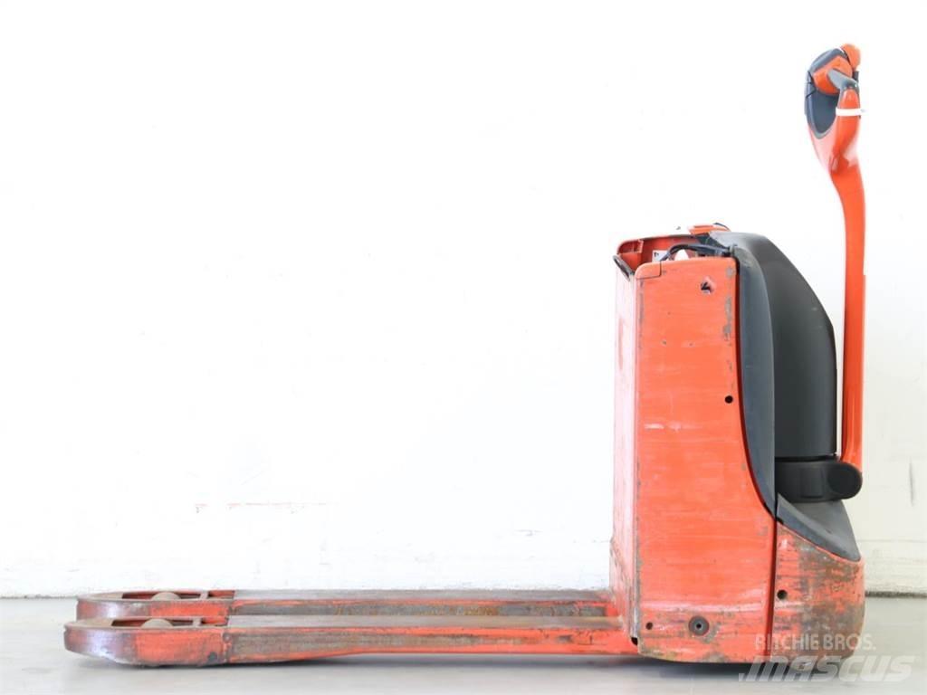 Linde T16/1152 Gaffelstabler med gående fører