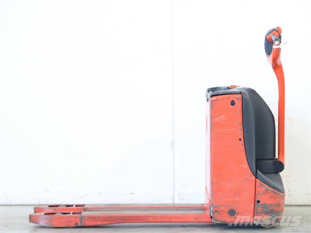 Linde T16/1152 Gaffelstabler med gående fører