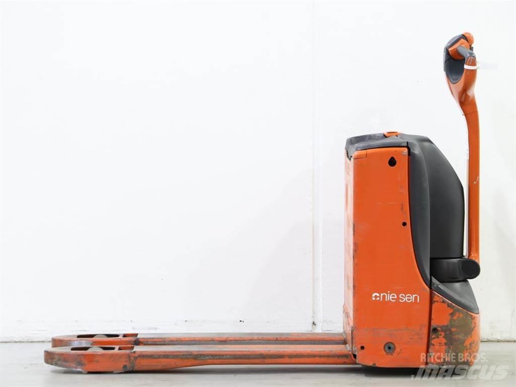 Linde T16/1152-00 Gaffelstabler med gående fører