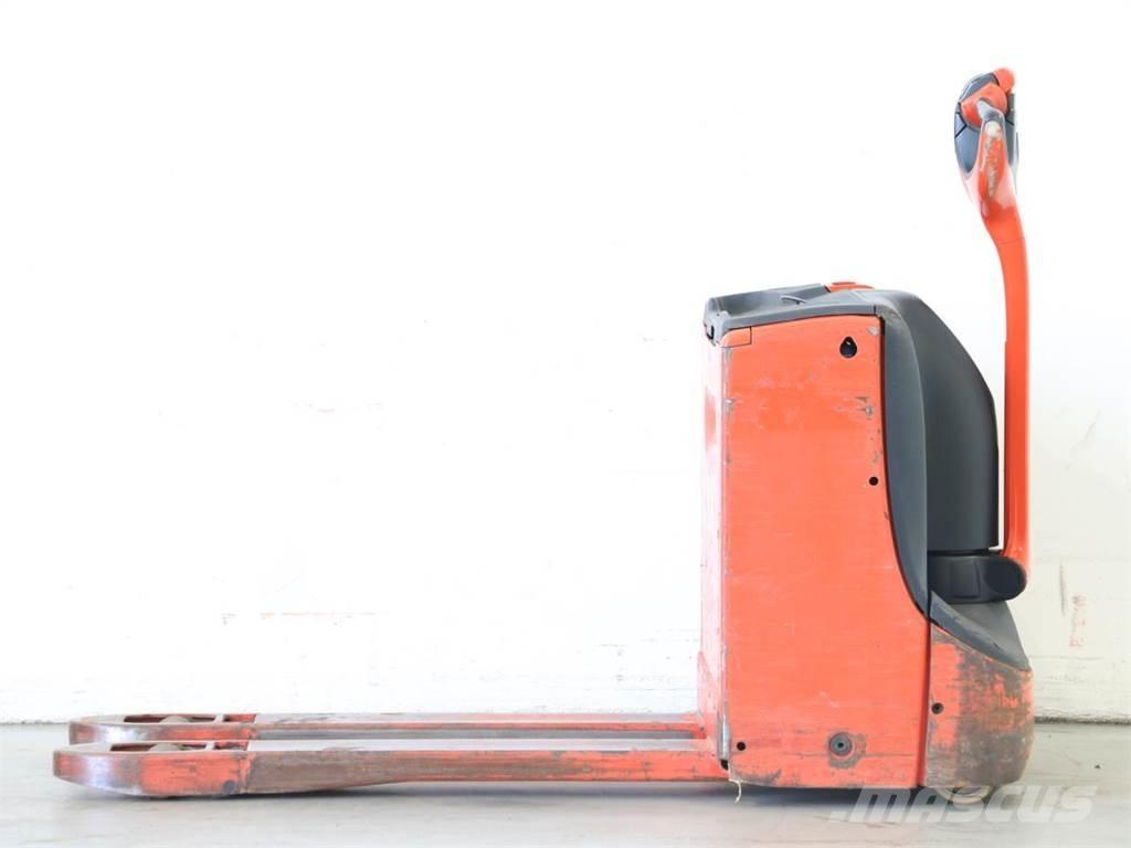 Linde T16/1152-00 Gaffelstabler med gående fører