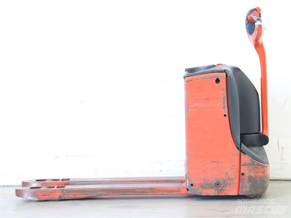 Linde T16/1152-00 Gaffelstabler med gående fører