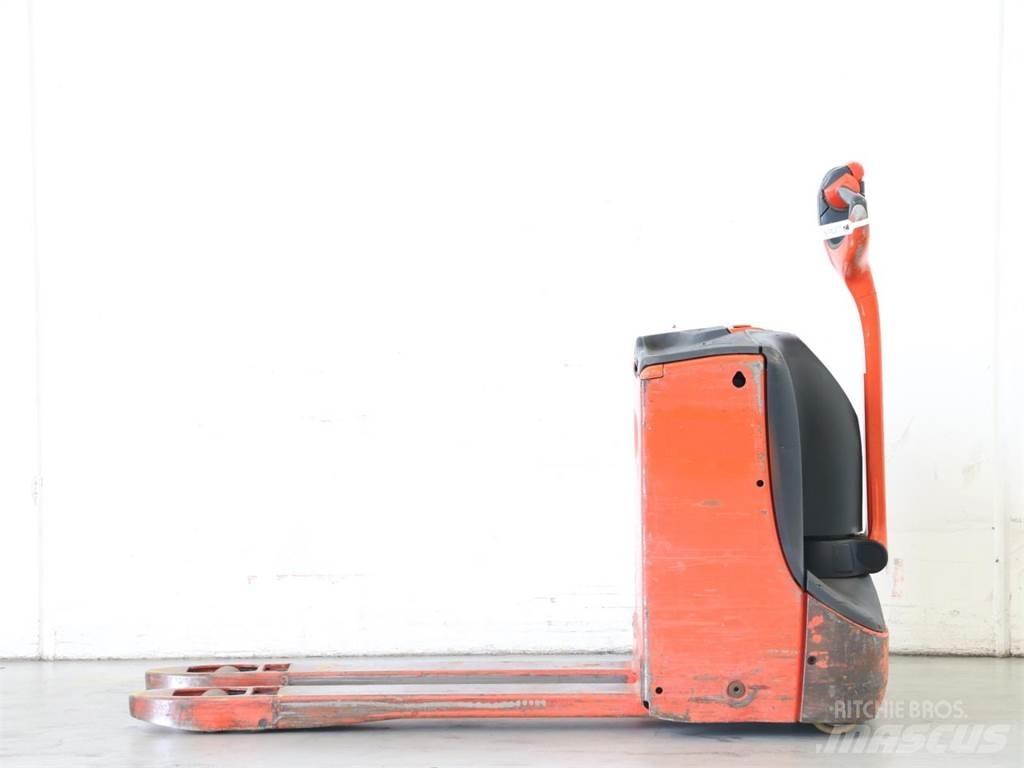 Linde T16/1152-00 Gaffelstabler med gående fører
