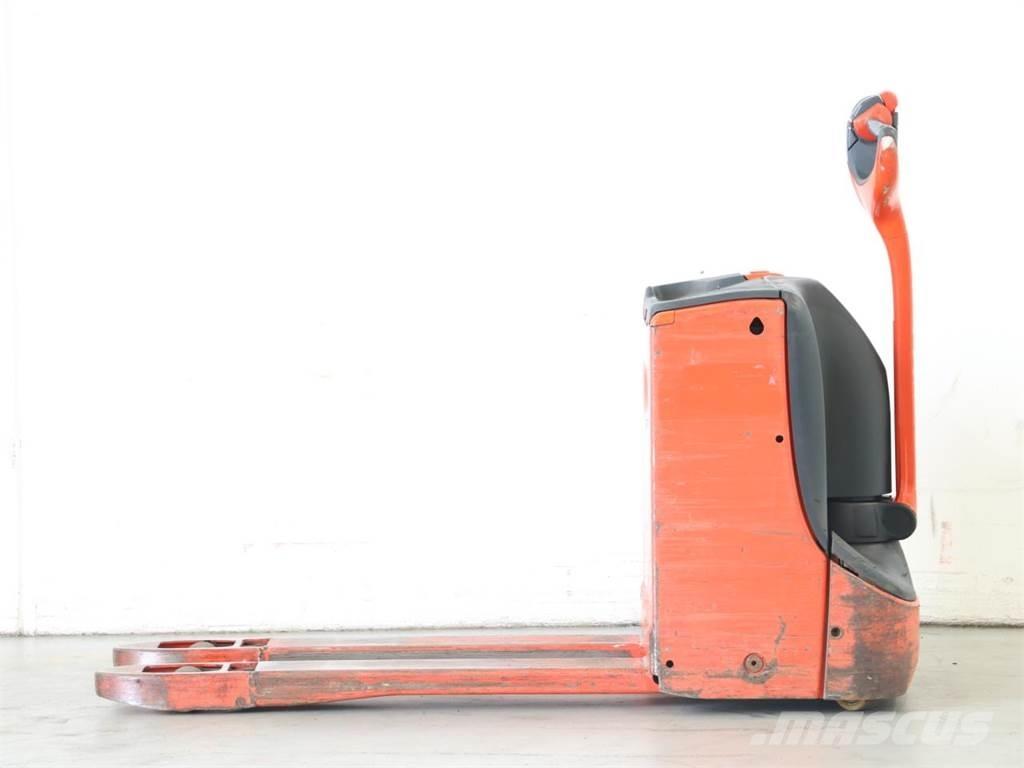 Linde T16/1152-00 Gaffelstabler med gående fører